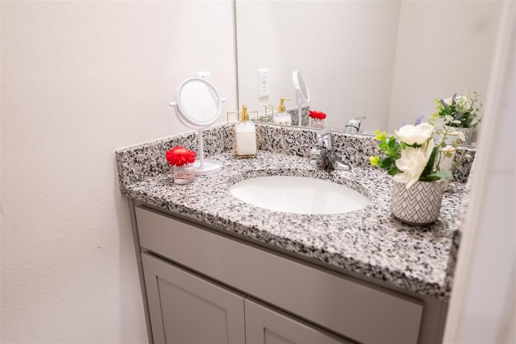 En Venta: $385,000 (4 camas, 2 baños, 2035 Pies cuadrados)