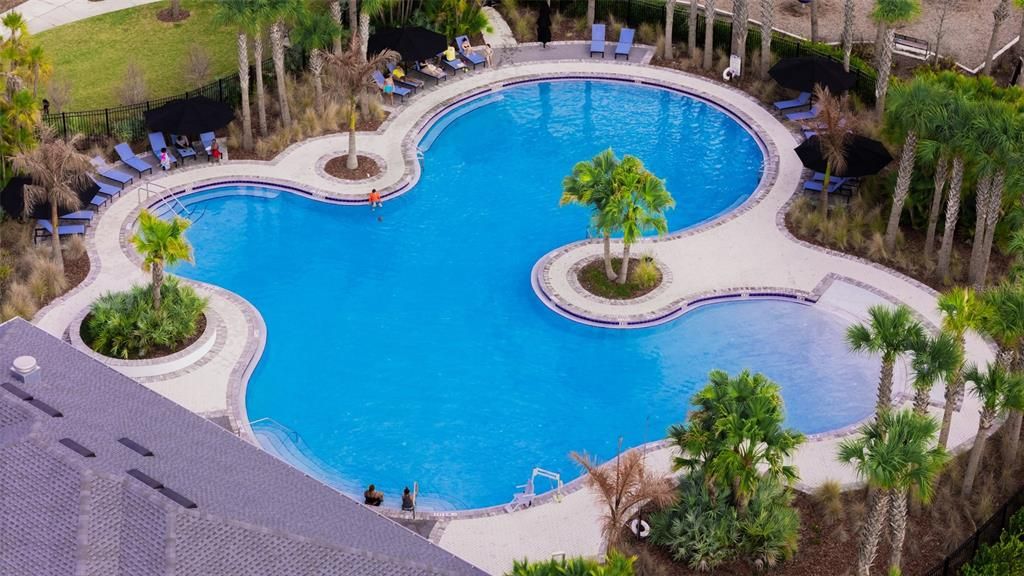 En Venta: $385,000 (4 camas, 2 baños, 2035 Pies cuadrados)