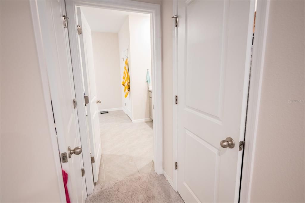 En Venta: $385,000 (4 camas, 2 baños, 2035 Pies cuadrados)
