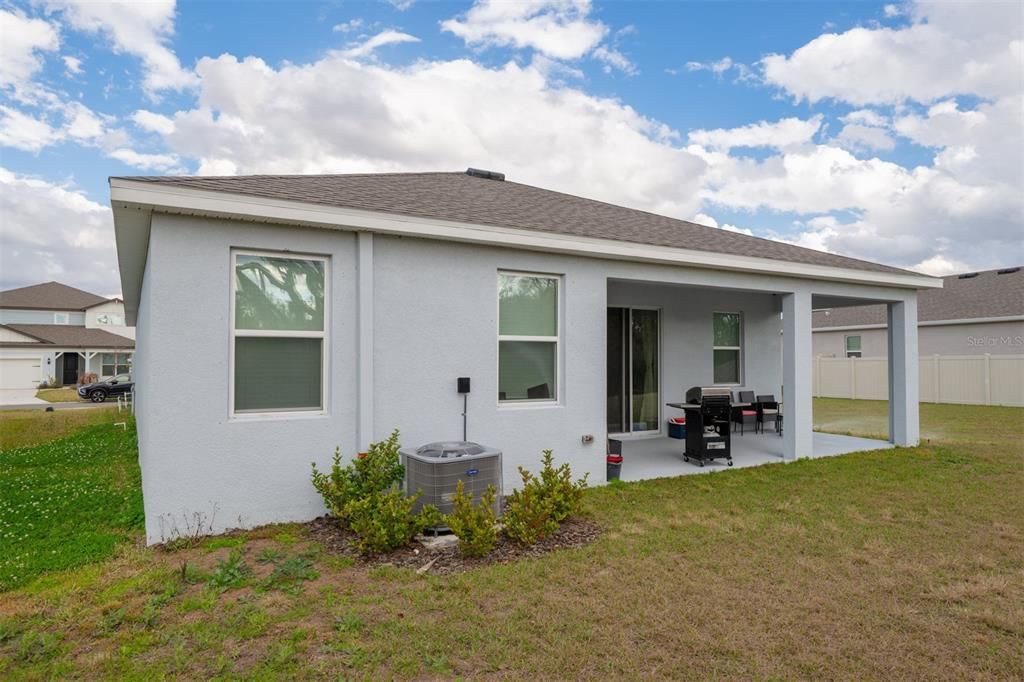 En Venta: $385,000 (4 camas, 2 baños, 2035 Pies cuadrados)
