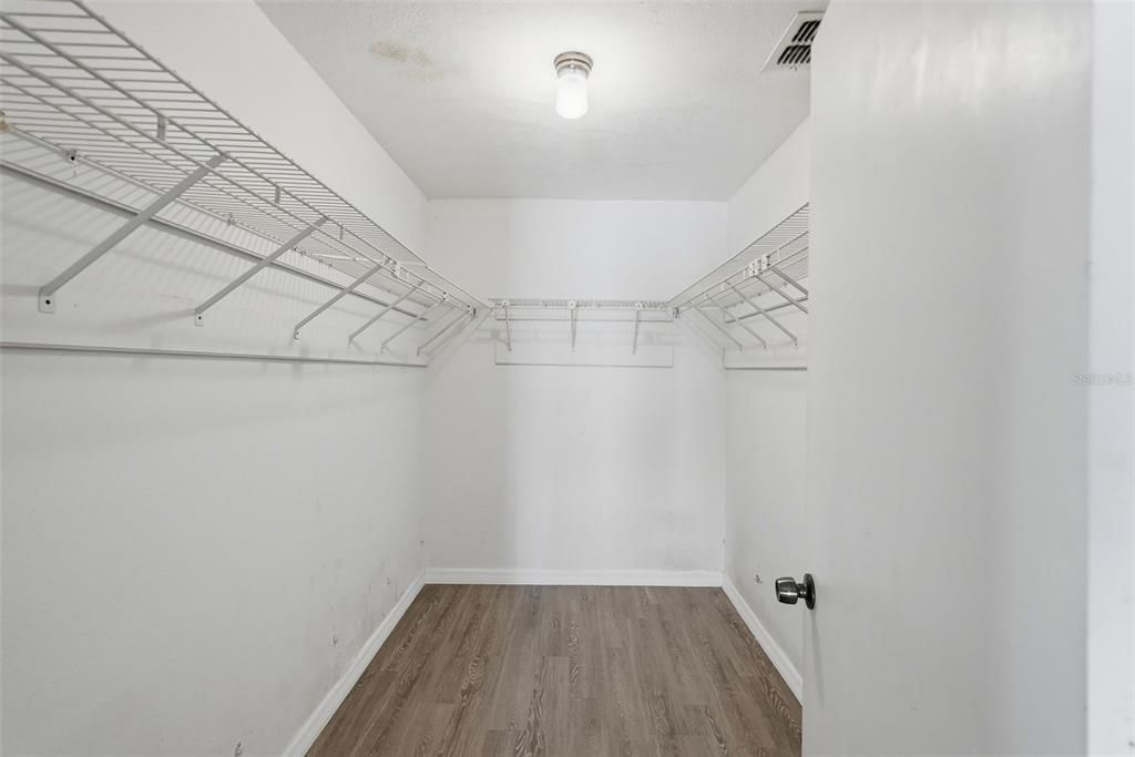 For Sale: $465,000 (3 beds, 2 baths, 1766 Square Feet)