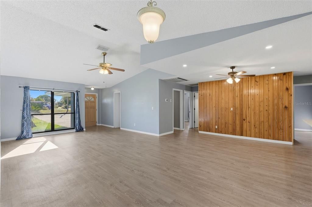 For Sale: $465,000 (3 beds, 2 baths, 1766 Square Feet)