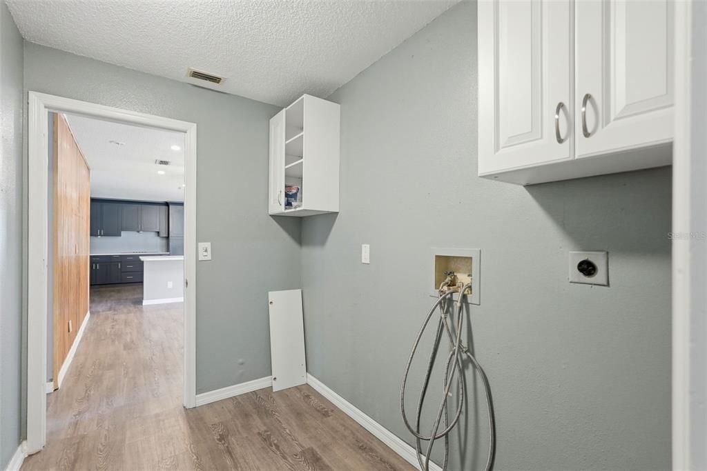 For Sale: $465,000 (3 beds, 2 baths, 1766 Square Feet)