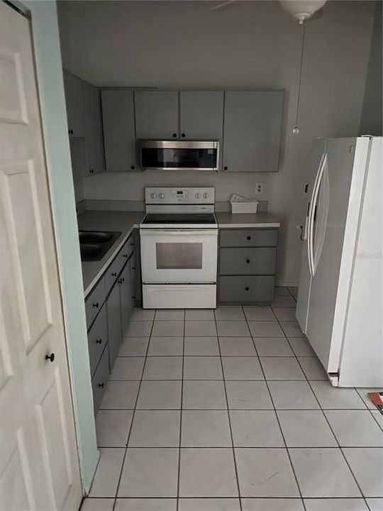 Activo con contrato: $149,900 (2 camas, 2 baños, 836 Pies cuadrados)