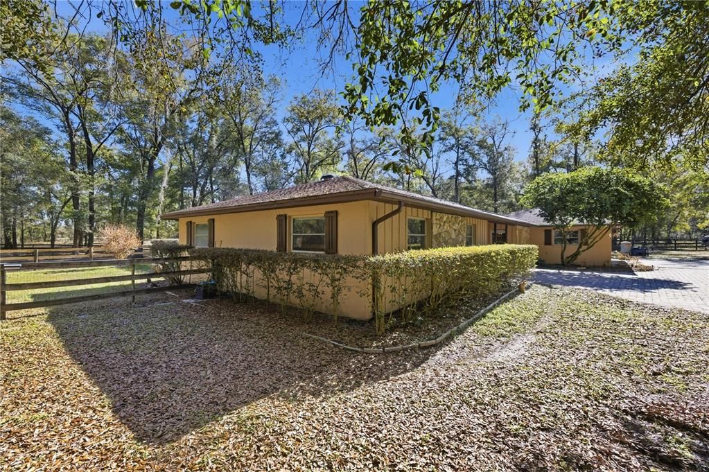 For Sale: $820,000 (4 beds, 2 baths, 2254 Square Feet)
