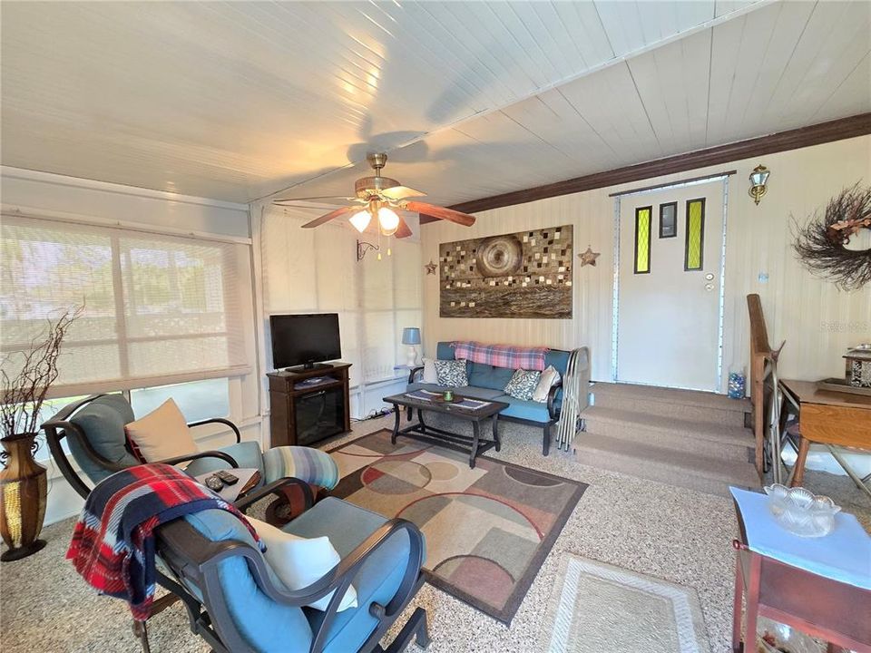 待售: $149,900 (3 贝兹, 1 浴室, 564 平方英尺)