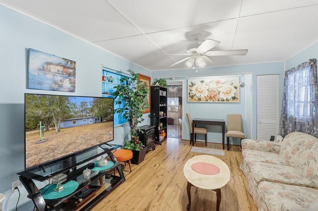 En Venta: $139,900 (2 camas, 1 baños, 966 Pies cuadrados)