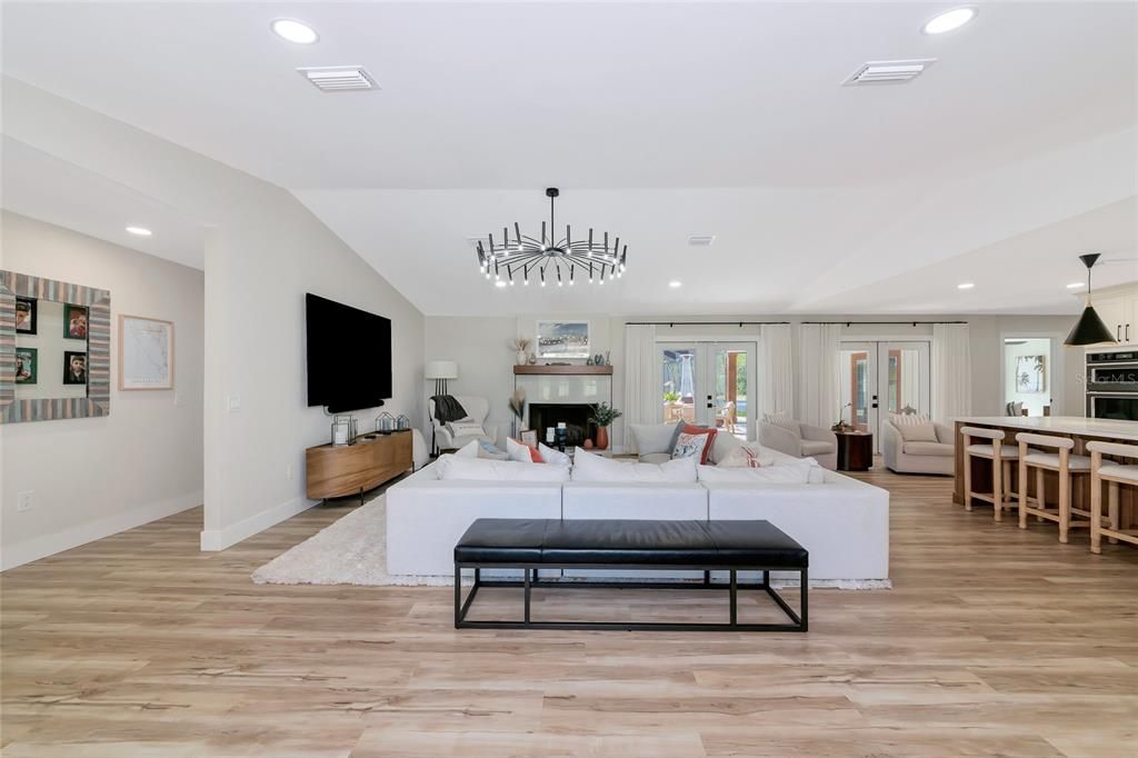 For Sale: $1,799,999 (4 beds, 3 baths, 3800 Square Feet)