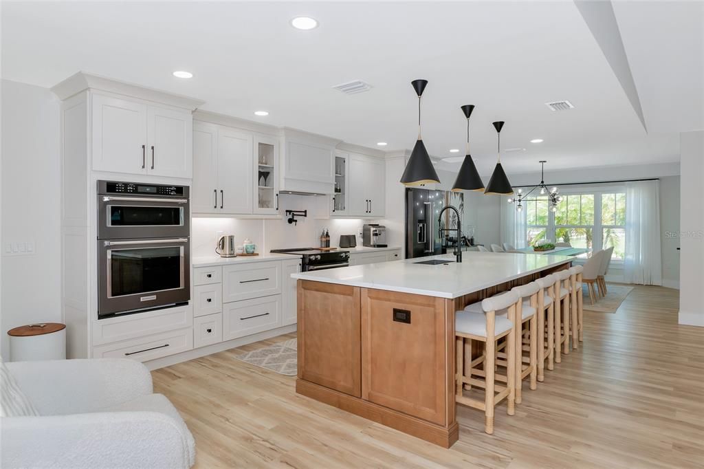 For Sale: $1,799,999 (4 beds, 3 baths, 3800 Square Feet)