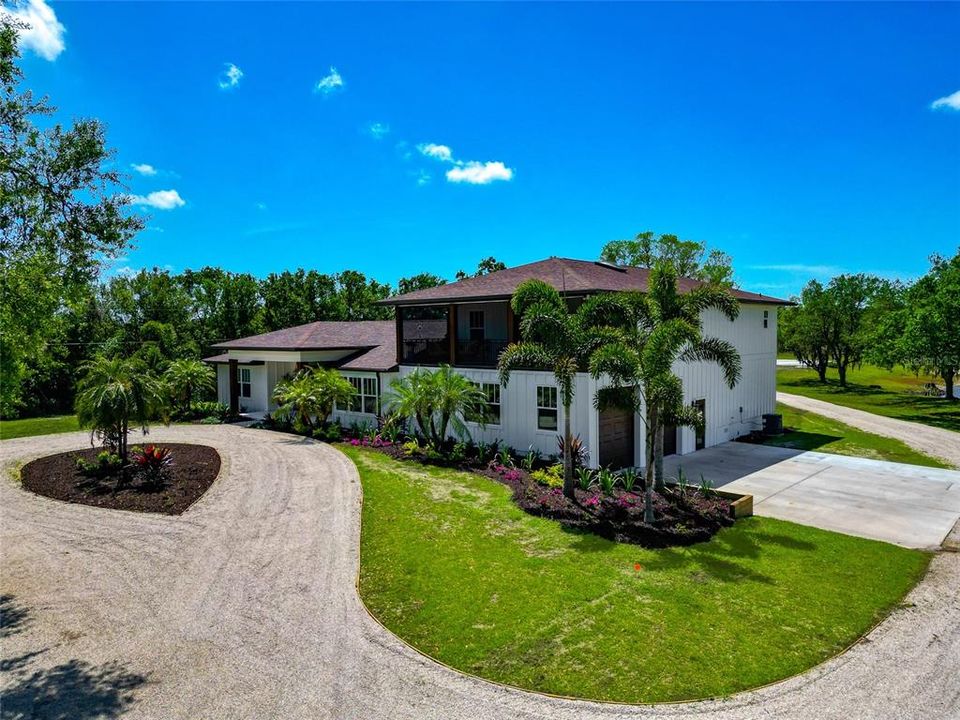 For Sale: $1,799,999 (4 beds, 3 baths, 3800 Square Feet)