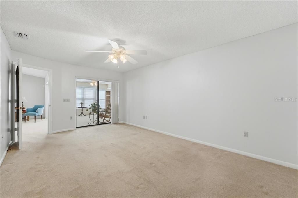 Active With Contract: $249,000 (2 beds, 2 baths, 1526 Square Feet)