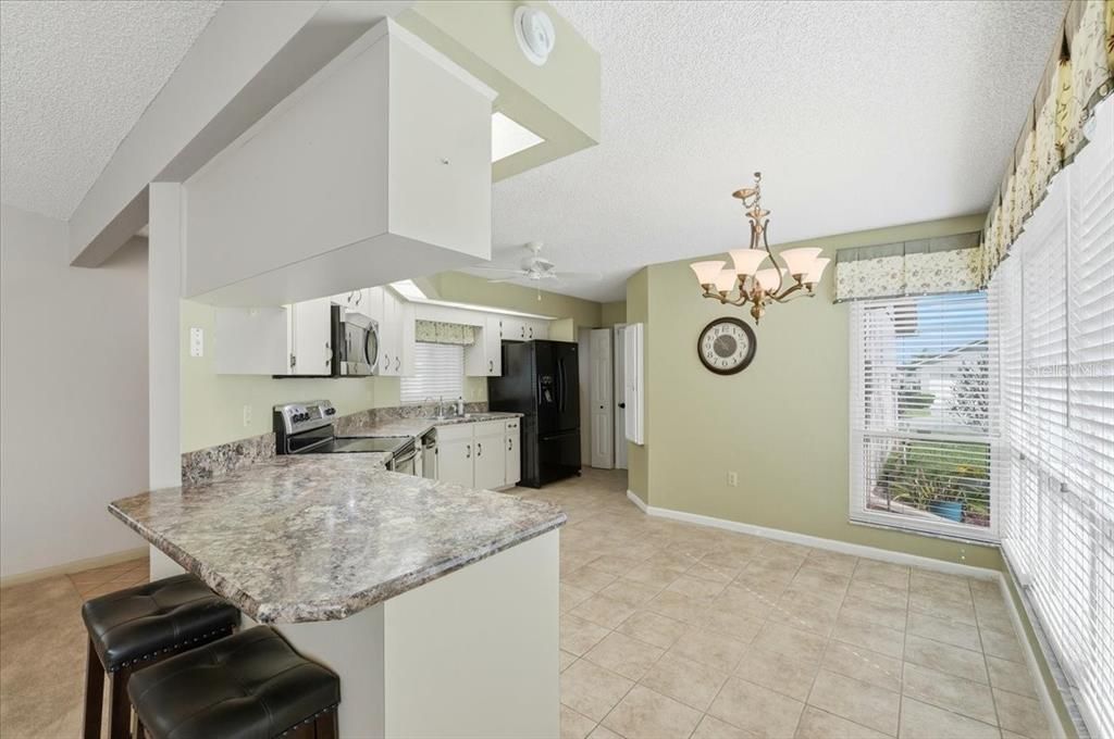 Active With Contract: $249,000 (2 beds, 2 baths, 1526 Square Feet)