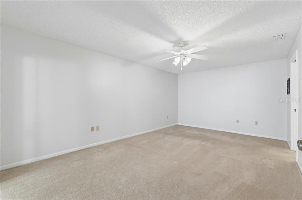 Active With Contract: $249,000 (2 beds, 2 baths, 1526 Square Feet)