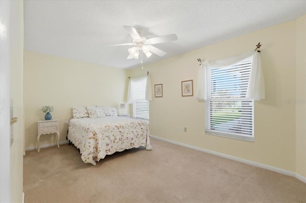 Active With Contract: $249,000 (2 beds, 2 baths, 1526 Square Feet)