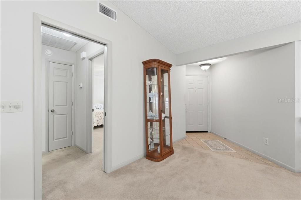 Active With Contract: $249,000 (2 beds, 2 baths, 1526 Square Feet)
