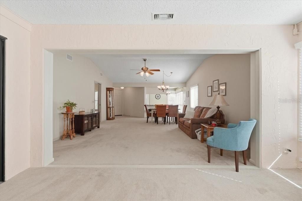 Active With Contract: $249,000 (2 beds, 2 baths, 1526 Square Feet)