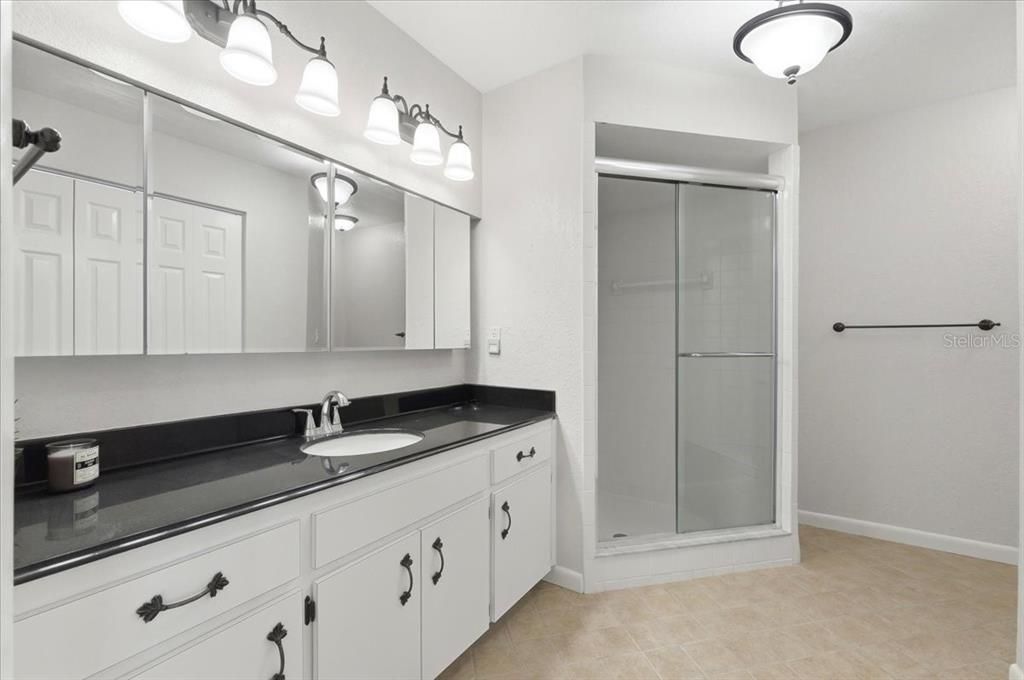Active With Contract: $249,000 (2 beds, 2 baths, 1526 Square Feet)