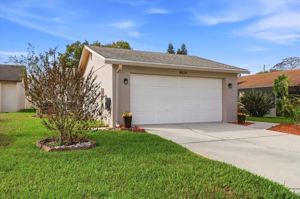 Active With Contract: $249,000 (2 beds, 2 baths, 1526 Square Feet)