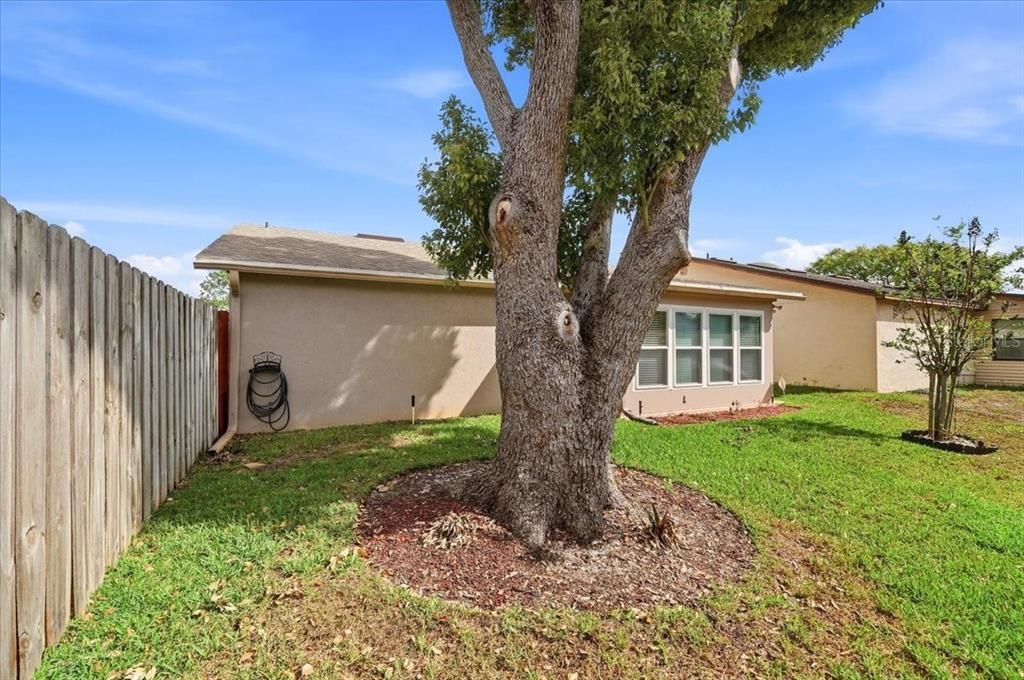 Active With Contract: $249,000 (2 beds, 2 baths, 1526 Square Feet)