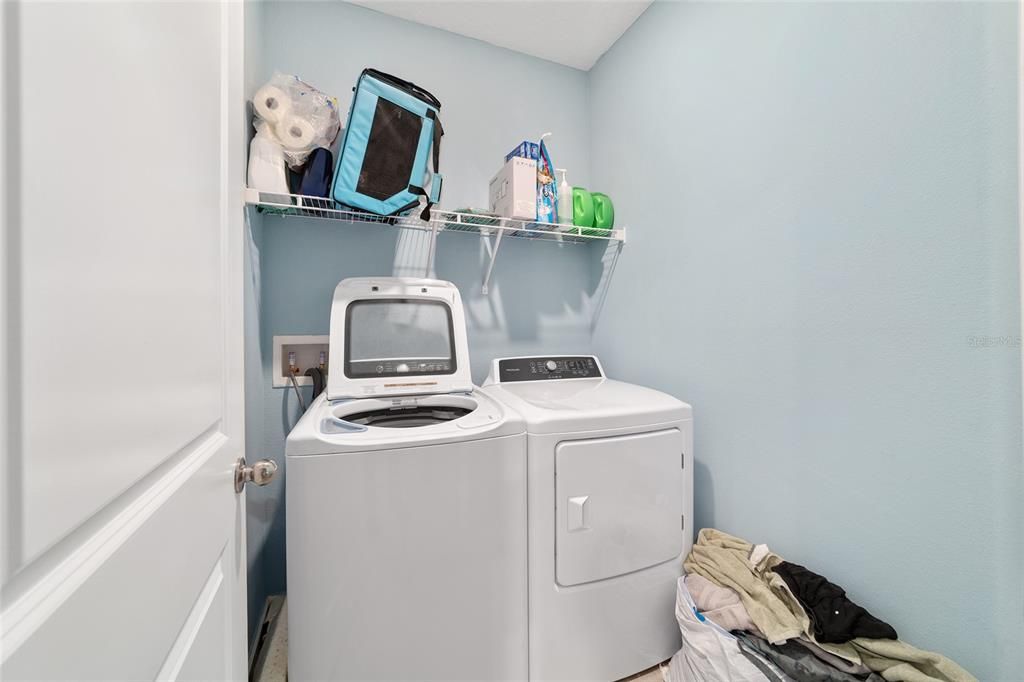 Active With Contract: $235,000 (3 beds, 2 baths, 1548 Square Feet)