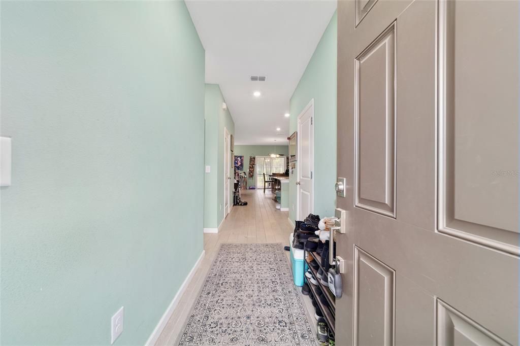 Active With Contract: $235,000 (3 beds, 2 baths, 1548 Square Feet)