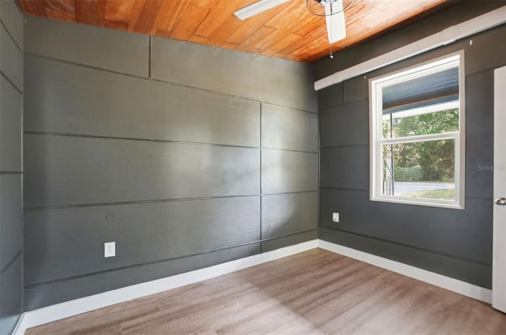 На продажу: $159,900 (1 спален, 1 ванн, 600 Квадратных фут)