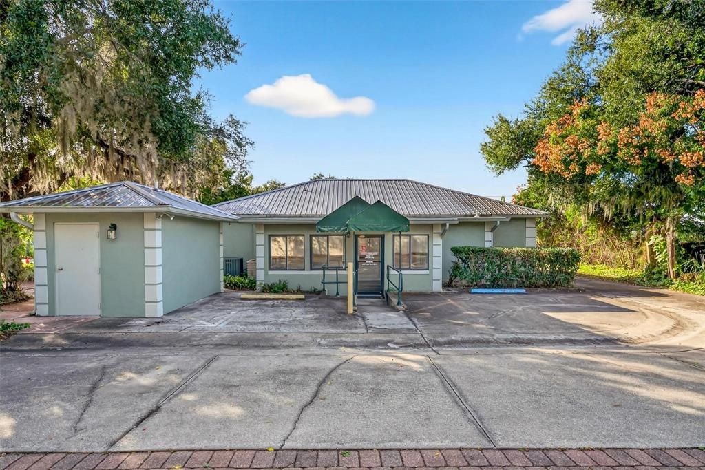 For Sale: $500,000 (0 beds, 0 baths, 1950 Square Feet)