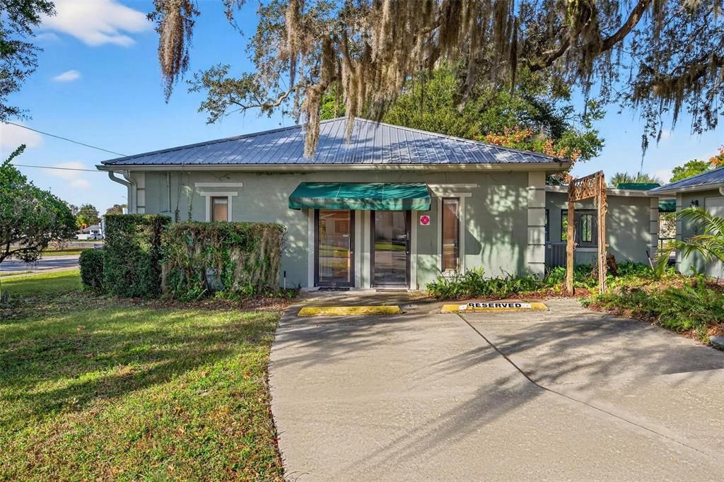 For Sale: $500,000 (0 beds, 0 baths, 1950 Square Feet)