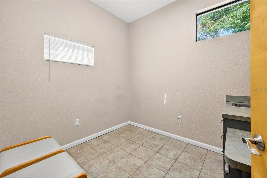 For Sale: $500,000 (0 beds, 0 baths, 1950 Square Feet)