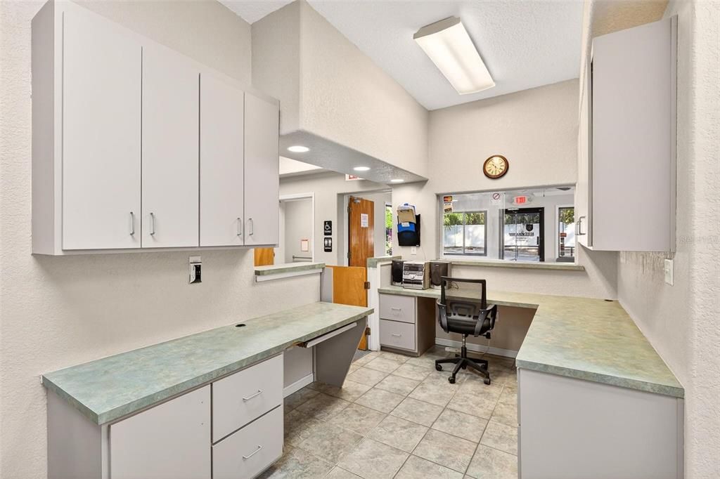 For Sale: $500,000 (0 beds, 0 baths, 1950 Square Feet)