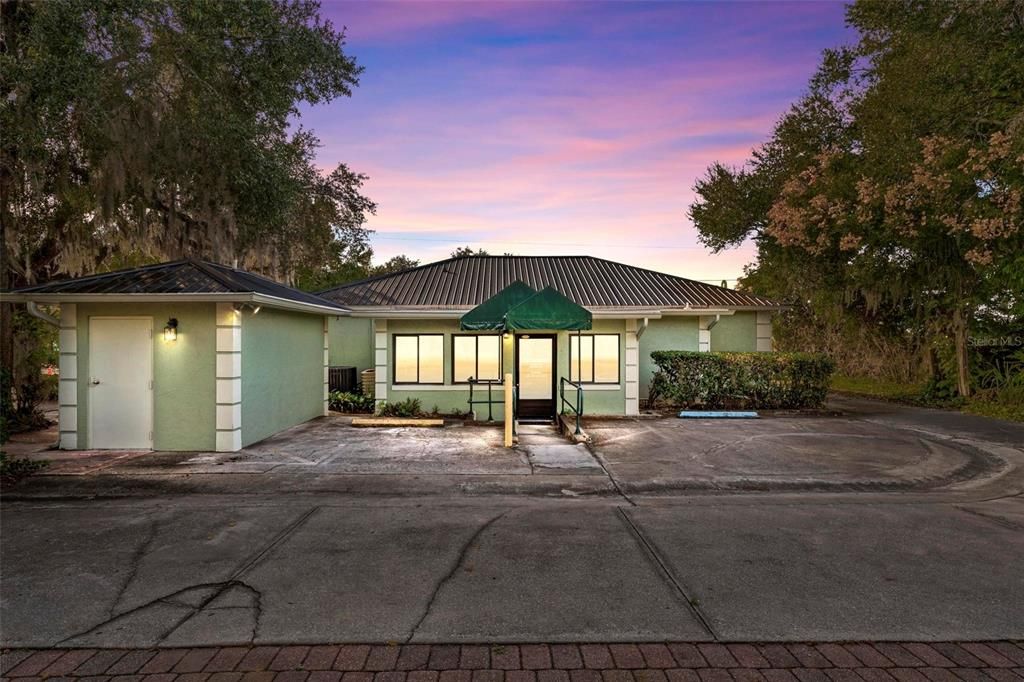 For Sale: $500,000 (0 beds, 0 baths, 1950 Square Feet)