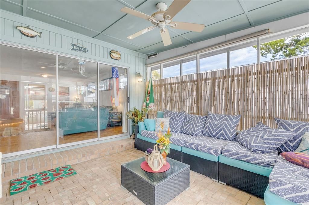 На продажу: $434,000 (3 спален, 3 ванн, 1370 Квадратных фут)