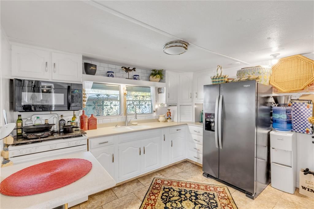 На продажу: $434,000 (3 спален, 3 ванн, 1370 Квадратных фут)