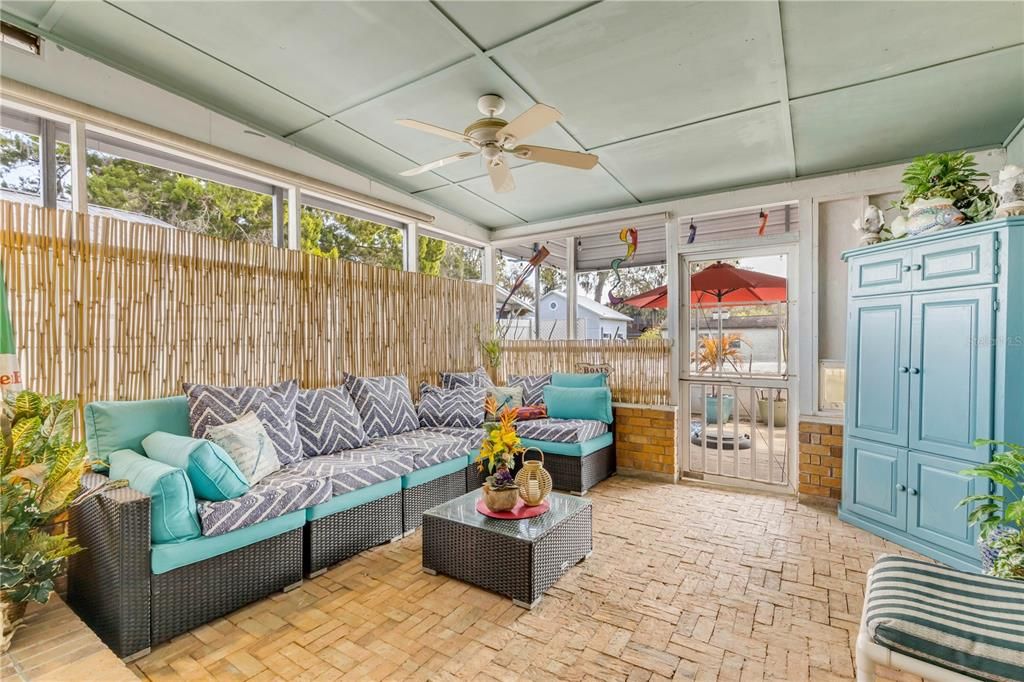 На продажу: $434,000 (3 спален, 3 ванн, 1370 Квадратных фут)