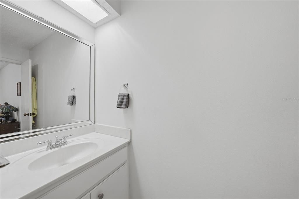 En Venta: $169,900 (2 camas, 2 baños, 921 Pies cuadrados)