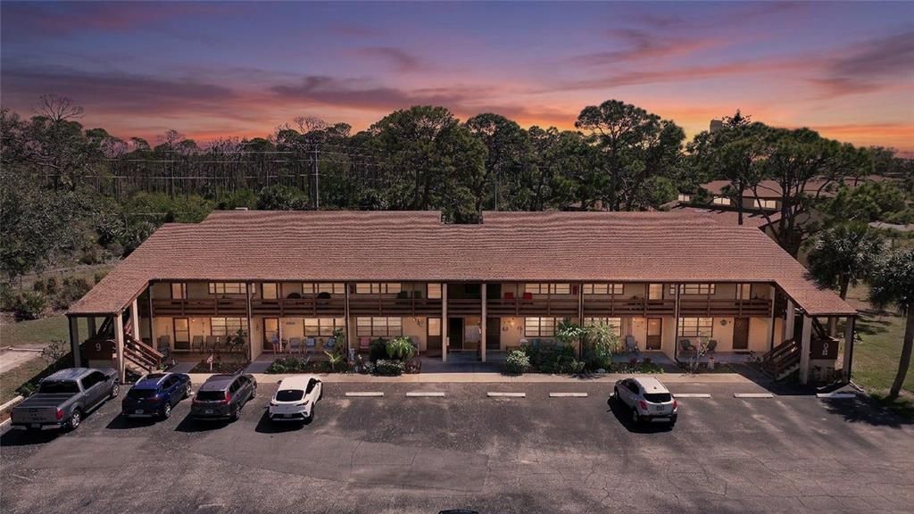 En Venta: $169,900 (2 camas, 2 baños, 921 Pies cuadrados)