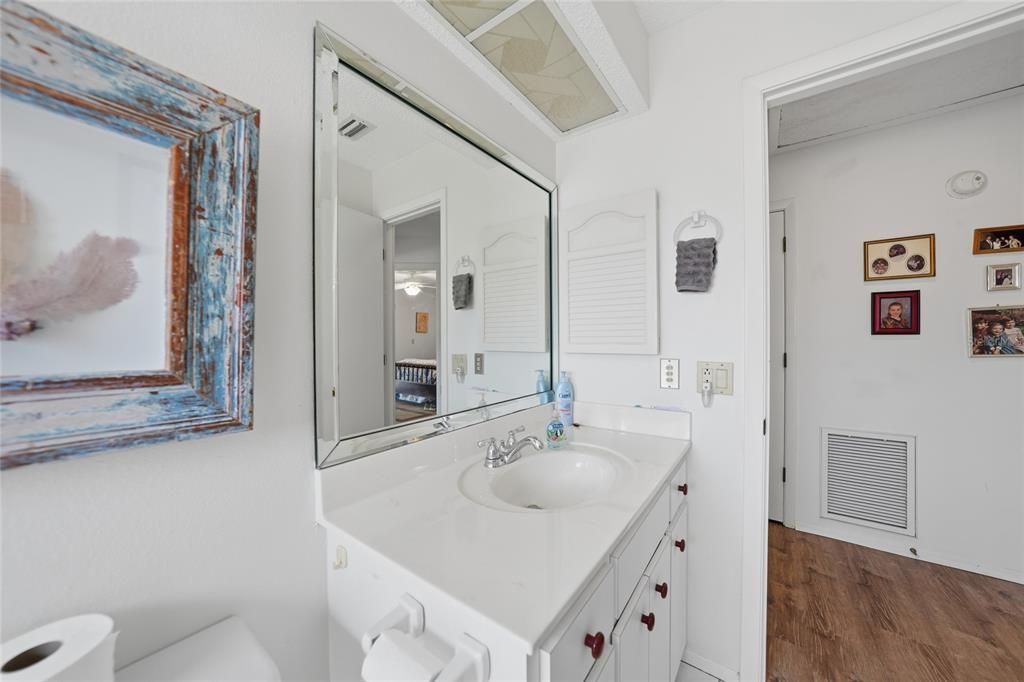 En Venta: $169,900 (2 camas, 2 baños, 921 Pies cuadrados)