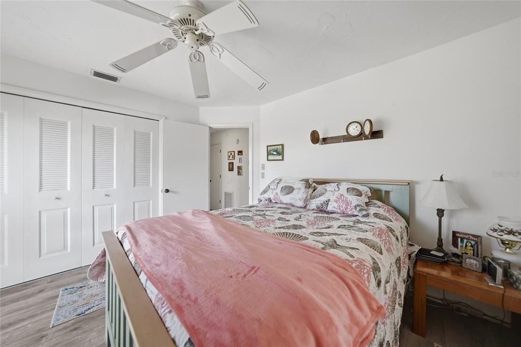 En Venta: $169,900 (2 camas, 2 baños, 921 Pies cuadrados)