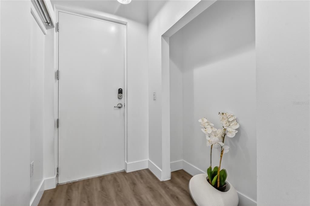 На продажу: $396,000 (2 спален, 2 ванн, 1260 Квадратных фут)