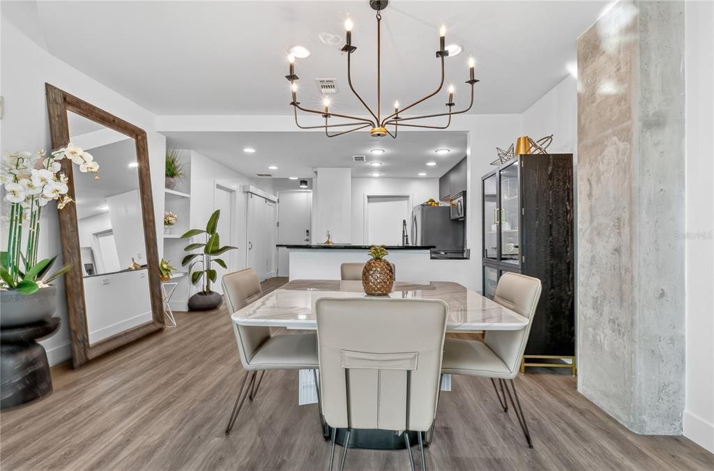 На продажу: $396,000 (2 спален, 2 ванн, 1260 Квадратных фут)