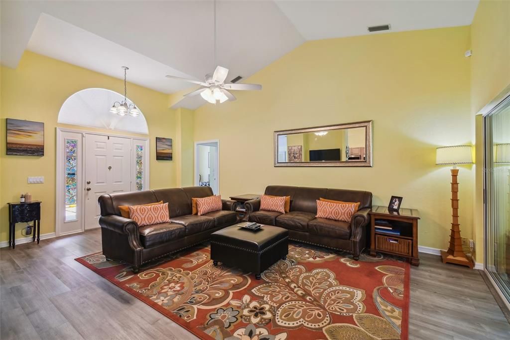 For Rent: $2,650 (3 beds, 2 baths, 2300 Square Feet)