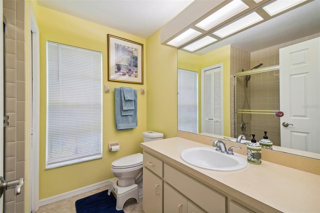 For Rent: $2,650 (3 beds, 2 baths, 2300 Square Feet)