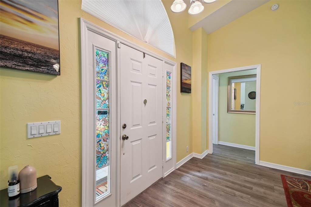 For Rent: $2,650 (3 beds, 2 baths, 2300 Square Feet)