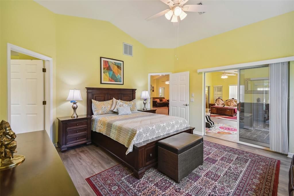 For Rent: $2,650 (3 beds, 2 baths, 2300 Square Feet)