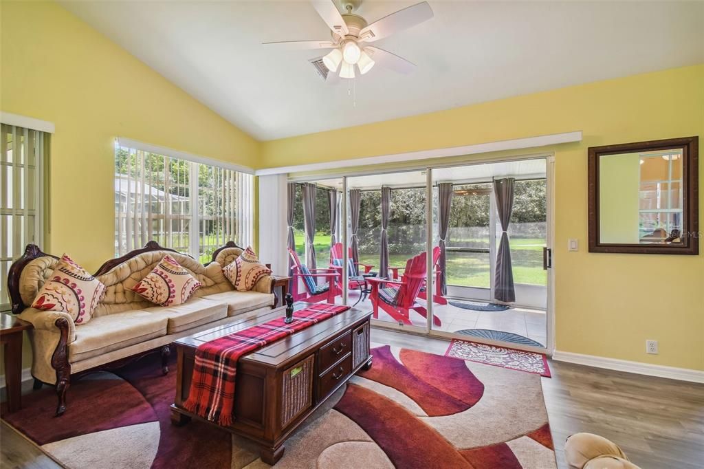 For Rent: $2,650 (3 beds, 2 baths, 2300 Square Feet)