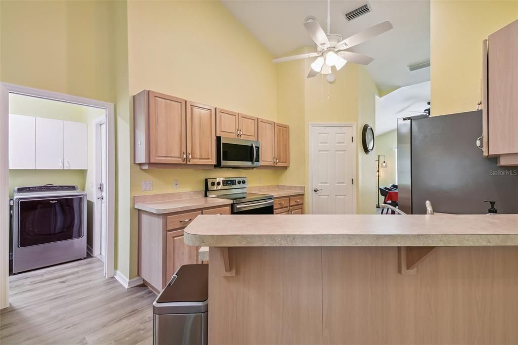 For Rent: $2,650 (3 beds, 2 baths, 2300 Square Feet)