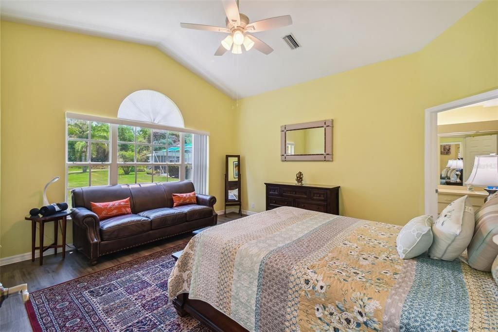 For Rent: $2,650 (3 beds, 2 baths, 2300 Square Feet)