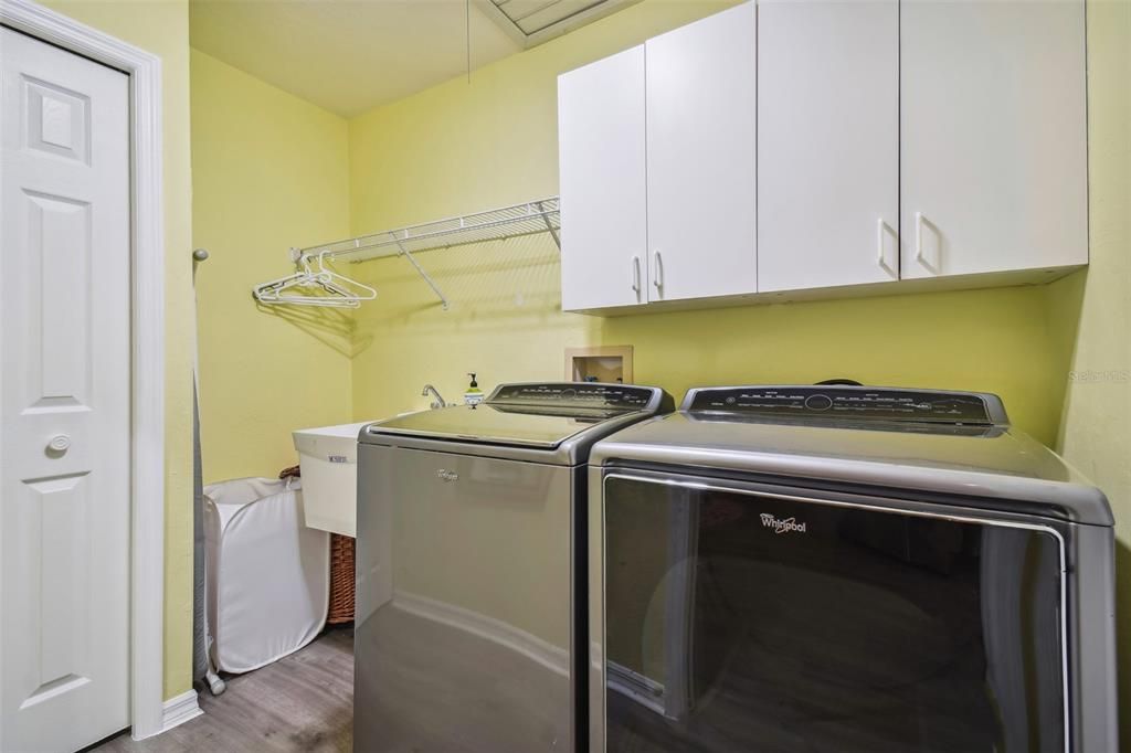For Rent: $2,650 (3 beds, 2 baths, 2300 Square Feet)