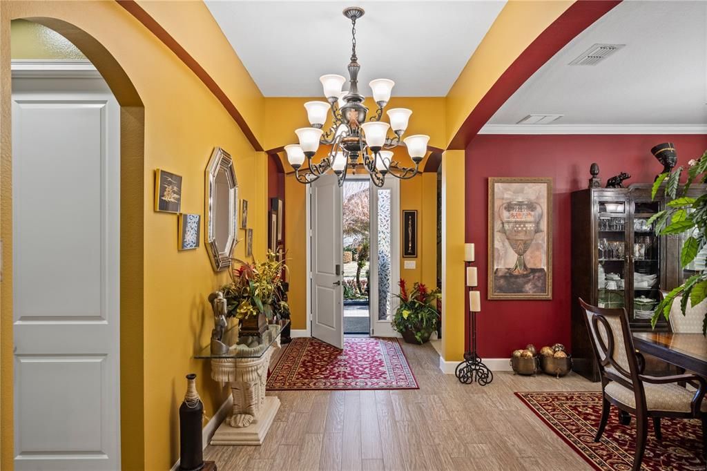 En Venta: $655,000 (4 camas, 3 baños, 3255 Pies cuadrados)