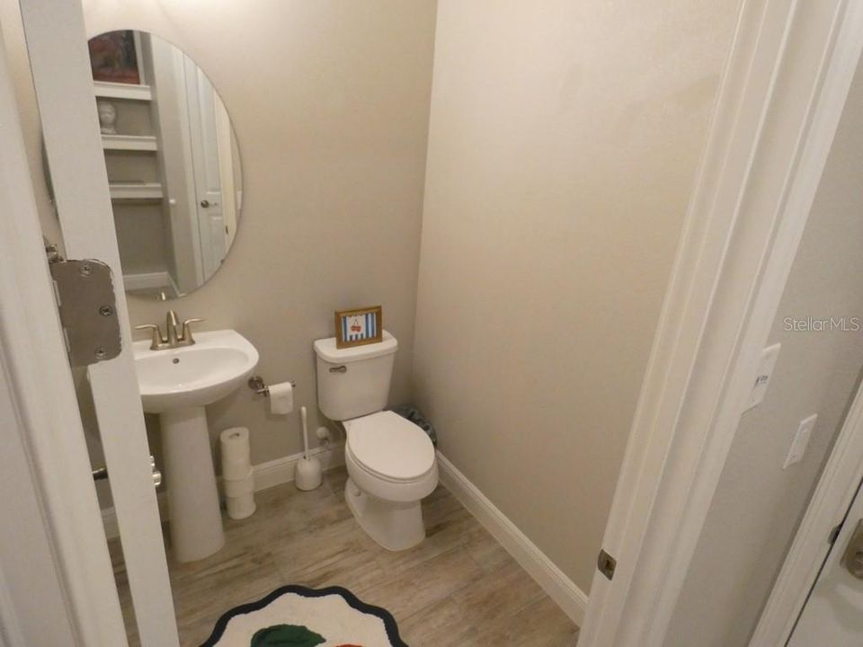 For Sale: $390,000 (3 beds, 2 baths, 1667 Square Feet)